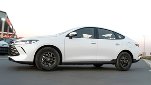 Auto Eléctrico BYD Qin Plus DM-i 2025 de Cuatro Ruedas - Product Image 3