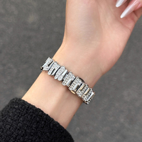Montre connectée pour Apple Watch Series 10, design élégant pour femmes, acier inoxydable, sertie de diamants, avec fermoir papillon