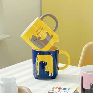 Mug à café en céramique avec couvercle et cuillère, motif de chat de dessin animé abstrait, 310 ml, passe au lave-vaisselle et au micro-ondes, pour les fêtes, la maison et le bureau - Product Image 3