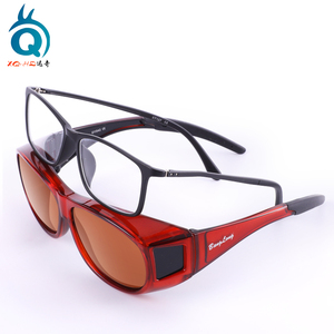 <span class=keywords><strong>Gafas</strong></span> <span class=keywords><strong>de</strong></span> sol polarizadas <span class=keywords><strong>para</strong></span> llevar sobre <span class=keywords><strong>gafas</strong></span> graduadas, <span class=keywords><strong>gafas</strong></span> <span class=keywords><strong>de</strong></span> sol envolventes <span class=keywords><strong>para</strong></span> conducir - Product Image 2