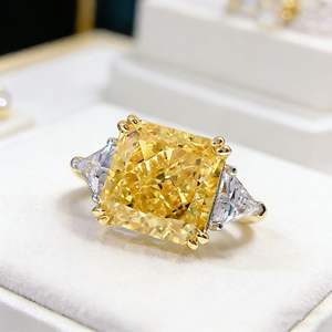 Anillo de cobre con diamante de alto contenido de carbono de 5 quilates 8A con corte cuadrado tipo cojín para mujer - Product Image 4