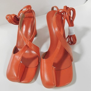 Sandales à bout fendu personnalisées pour femmes, style créateur, à brides croisées, talons hauts ronds, pour l'été - Product Image 4