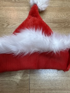 Chapeau <span class=keywords><strong>de</strong></span> Père Noël Rouge en Polyester <span class=keywords><strong>de</strong></span> Qualité Supérieure, Vente en Gros, Faible MOQ, Couleur Unie, Chapeau Simple Couche - Product Image 5