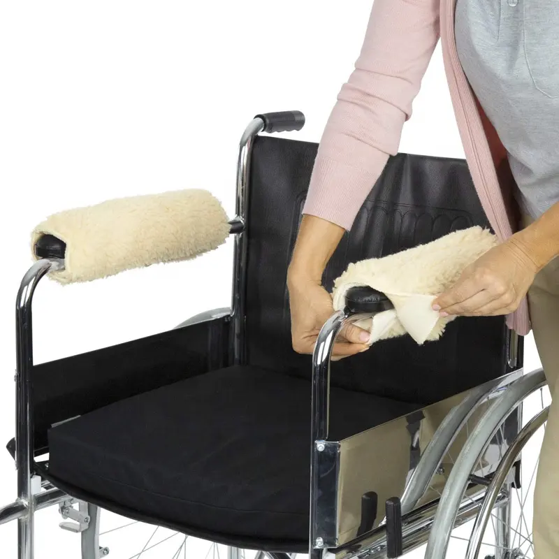 Accoudoir de fauteuil roulant de Mousse de Mémoire De Couverture En Peau De Mouton Poignée Coussin Moelleux
