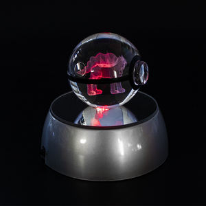 <span class=keywords><strong>Pokeball</strong></span> en verre de cristal de gravure laser 3D de 5cm 8cm avec base de lumière LED <span class=keywords><strong>Pokeball</strong></span> en cristal pour jouets d'enfants Vente en gros <span class=keywords><strong>pas</strong></span> <span class=keywords><strong>cher</strong></span> - Product Image 5