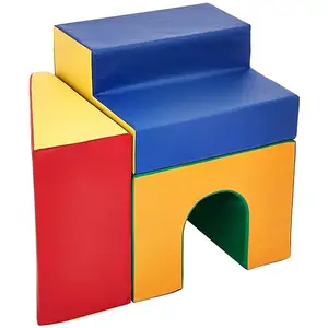 I bambini strisciano e si arrampicano sulla schiuma Soft Play Set di elementi costitutivi per bambini in età prescolare