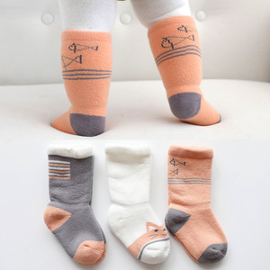 Chaussettes pour bébé en hiver, chaussettes d'hiver épaisses et chaudes à tube moyen, bonneterie en coton pour enfants - Product Image 3