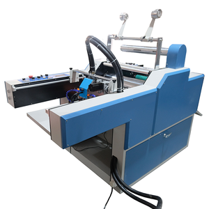 Machine à plastifier à rouleaux chauds entièrement automatique LUKES FACTORY Production SWFM540F à chauffage par <span class=keywords><strong>huile</strong></span> avec contrôle informatique pour papier - Product Image 2
