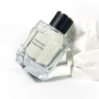 Vente en gros de flacons de parfum de nouvelle conception, flacons d'huiles essentielles, flacons de parfum pour voiture, emballage de luxe, flacons de parfum uniques de 100 ml
