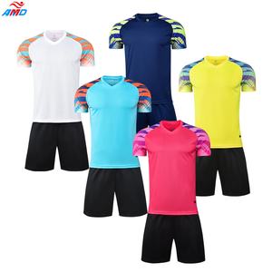 Top Nieuw Seizoen Volwassen Topkwaliteit Team Uniformen Voetbalshirts Voetbaluniformen Nog Geen Reviews 2 Gecertificeerd - Product Image 1