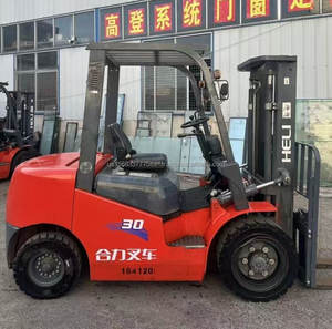 Chariot élévateur diesel HELI Heli 30 d'occasion, 3 tonnes, 1,5 mètre, avec garantie d'un an et pneus pleins - Product Image 2