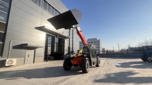 Chariot télescopique <span class=keywords><strong>Manitou</strong></span> 3T : 7 m de levage, moteur Cummins, 4 roues motrices/4 roues motrices, automatique, <span class=keywords><strong>godet</strong></span> de 3 m³. - Product Image 4
