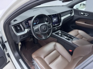 Venta al por Mayor de Autos Usados Baratos, <span class=keywords><strong>XC60</strong></span> <span class=keywords><strong>B5</strong></span> AWD <span class=keywords><strong>2023</strong></span> Edición de Lujo, SUV Automático de Gasolina, Vehículo de Segunda Mano de Alta Calidad - Product Image 5