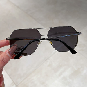 Hommes forme spéciale double ponts UV400 polarisés usine en gros prix pas cher lunettes <span class=keywords><strong>de</strong></span> soleil lunettes <span class=keywords><strong>de</strong></span> soleil <span class=keywords><strong>nuances</strong></span> - Product Image 4