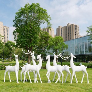Estatua de Ciervo de Resina Blanca Personalizada, Escultura Animal Moderna para Decoración de Jardín y Patio Exterior - Product Image 1