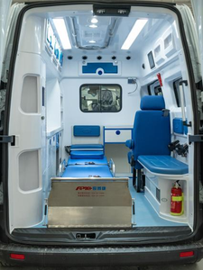 Ambulance à essence chinoise 2026 à vendre, véhicule de secours d'urgence 2.0L 9AT, cabine médicale de 2700 mm, 5-8 places - Product Image 5