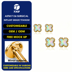 Bijou de piercing corporel tendance en titane ASTM F136, motif trèfle, avec tige à dos plat et filetage interne - Product Image 1