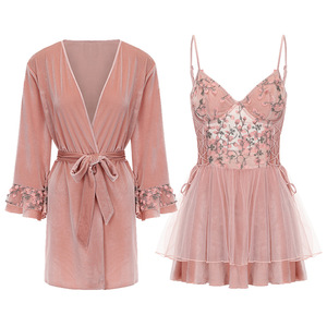 ชุดนอนผู้หญิงแบบใหม่ ดีไซน์หรูหรา สำหรับฤดูร้อนและฤดูใบไม้ผลิ คอวีลึก สายเดี่ยว ปักลายลูกไม้ ระบายอากาศได้ดี แห้งเร็ว เซ็กซี่ - Product Image 5