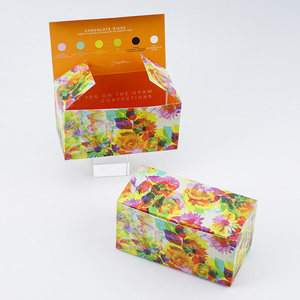 Ensemble de boîtes en carton imprimées de motifs floraux colorés de luxe avec logo personnalisé, sac fourre-tout en papier assorti, emballage compact, économie sur les frais de livraison - Product Image 3