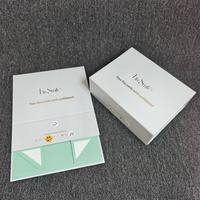 Boîtes cadeaux rigides personnalisées en carton avec fermeture magnétique pour aligneurs dentaires transparents