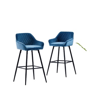 Cómoda <span class=keywords><strong>Silla</strong></span> de Bar de lujo suministro directo de fábrica <span class=keywords><strong>Silla</strong></span> de Bar de alta calidad <span class=keywords><strong>terciopelo</strong></span> <span class=keywords><strong>verde</strong></span> marco estable de madera y metal - Product Image 1
