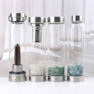 Bouteille d'eau en verre de bambou avec logo personnalisé de qualité supérieure, infusée de cristaux énergétiques, couleur or rose, bouteille d'eau élixir infusée de cristaux - Product Image 3