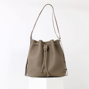 Sac à main multifonctionnel pour femme en cuir de vache véritable fabriqué en usine, sac à dos à fermeture éclair, écologique, décontracté et tendance - Product Image 6