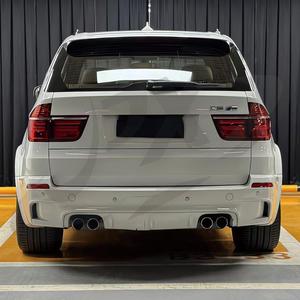 Kit carrosserie complet BMW X5 E70 : pare-chocs avant et arrière, passages de roues, marchepieds latéraux, ensemble de mise à niveau en plastique - Product Image 3