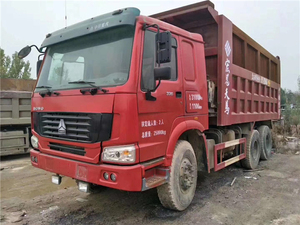 Camion benne HOWO 336 à quatre essieux, poids lourd, avec moteur Weichai, faible nombre d'heures de fonctionnement, Euro 5, année 2024, 8x4 - Product Image 1