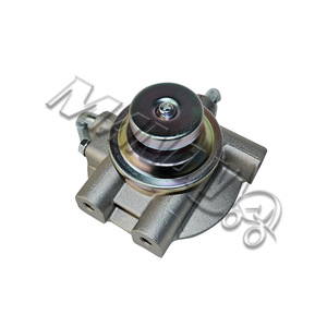 Couverture de pompe à main Toyo Diesel 8-94367-293-0 pour pièces de moteur de chariot élévateur TCM - Product Image 1