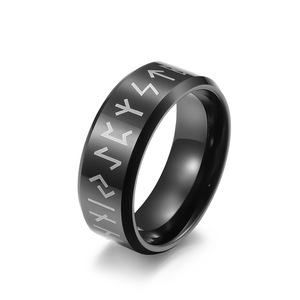 Anillo de Acero de Tungsteno con Runas de la Mitología Nórdica Vikinga, Joyería Unisex, Regalo, Color Negro - Product Image 1