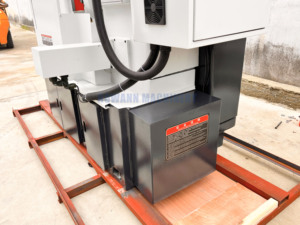 Máquina CNC de fresado, husillo de fresado de alta velocidad, rectificado automático de engranajes para uso industrial, Motor de engranaje de condición usada - Product Image 5