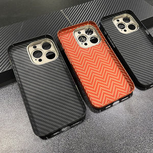 Cover per Cellulare in Fibra di Carbonio 2023 Novità, Logo Personalizzabile al 100% per <span class=keywords><strong>iPhone</strong></span> 11 12 13 <span class=keywords><strong>14</strong></span> 15 Pro Max - Product Image 6