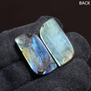 Par de gemas de labradorita natural de más de 47 quilates, forma irregular azul, para la elaboración de joyas - Product Image 2