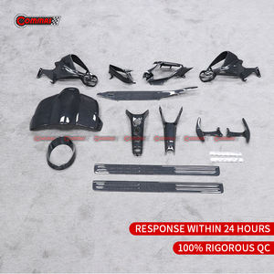 Cubiertas de Fibra de Carbono Seca para el Interior del Coche Ferrari 488: Cubiertas de Instrumentos, Consola Central, Palanca de Cambios, Salpicadero y Faldones Laterales - Product Image 4