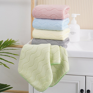 Juego de Toallas de Felpa Coral, Color Sólido, Rectangulares, Suaves y Absorbentes, para Uso Doméstico - Product Image 2