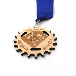 Fábrica de Medallas, Soporte de Madera Personalizado para Medallas, Medalla de Madera Personalizada para Maratón y Carreras con Logotipo Grabado con Láser a Color - Product Image 2