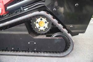 निर्माण और कृषि उपयोग के लिए गियर और इंजन मल्टीपल अटैचमेंट के साथ छोटे कुबोटा डीजल स्किड स्टीड लोडर - Product Image 3