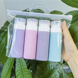 Nouvel ensemble de voyage en silicone de style minimaliste portable d'<span class=keywords><strong>Amazon</strong></span>, capacité de 90 flacons, contenants de rangement pour shampooing et lotion - Product Image 3