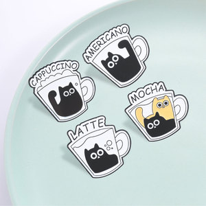 Pin Esmaltado de Gato Negro con Taza de Café, Diseño Americano, Latte, Mocha, Cappuccino, Broche de Gatito para Decoración de Mochila - Product Image 3