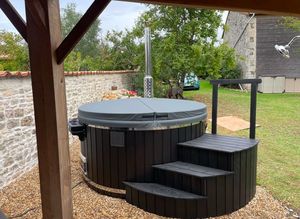 Bañera de hidromasaje Wpc Panel de esquina Spa Bañera Falda Panel Impermeable Lado PS WPC Tablero Bañera de hidromasaje Falda WPC Piezas de revestimiento - Product Image 6