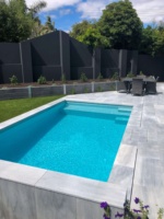 Piscine enterrée en PRV de 4,5 mètres, sur mesure, pour usage extérieur, idéale pour villas et maisons, adaptée aux enfants et respectueuse de l'environnement