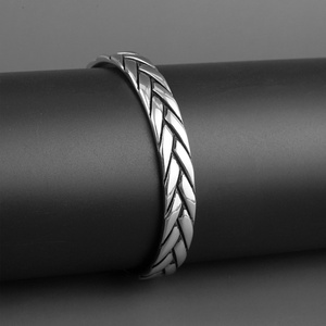 กำไลข้อมือสานสำหรับผู้ชาย สไตล์ไวกิ้ง ทำจากสแตนเลส 316L ประดับด้วยจี้รูปรวงข้าว ของขวัญสุดเทรนดี้ - Product Image 4