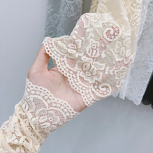 Manicotti in Rete Traspirante con Protezione Solare in Pizzo di Poliestere per Coprire Cicatrici e Tatuaggi per Donne - Product Image 3
