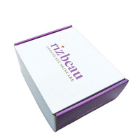 Boîte en carton ondulé personnalisée avec logo, petit format pliable, gaufrage violet-blanc, pour emballage d'expédition en gros