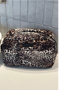 Borsa da viaggio/organizer morbida trapuntata con stampa leopardata/cheetah, ideale per cosmetici e articoli da toeletta, all'ingrosso - Product Image 2