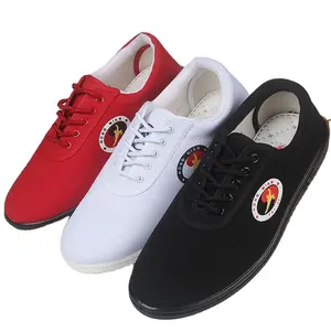 Çin eğitim spor Wushu ayakkabı dövüş sanatları ayakkabı Taichi siyah/beyaz Kungfu ayakkabı Unisex rahat ayakkabılar