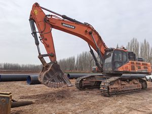 Excavadora Usada Doosan DX520LC-9C DX520 de 50 Toneladas, Excavadora Hidráulica de Orugas con Cuchilla Hidráulica, Cucharón de Excavación, Cucharón de Roca con Pulgar Hidráulico - Product Image 1