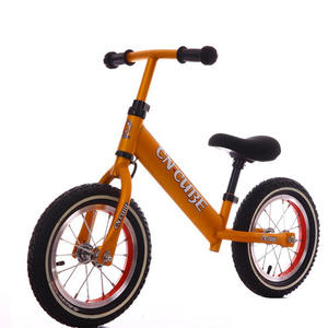Pédales et casque de vélo d'équilibre pour enfants en alliage d'aluminium Équipement de protection 2-6 ans Scooter à deux roues pour bébé Scooter pour enfants - Product Image 5