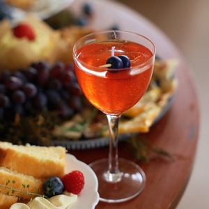 Bougie parfumée style cocktail <span class=keywords><strong>Aperol</strong></span> <span class=keywords><strong>Spritz</strong></span> à la myrtille, 300g, en <span class=keywords><strong>verre</strong></span>, en cire de gelée, pour la vente en gros et l'approvisionnement en boutique - Product Image 1
